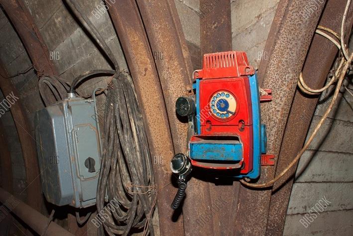 الطوارئ والاتصال الداخلي تحت الأرض والتعدين (2) .jpg emergency-intercom-underground-mining (2).jpg